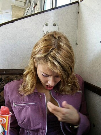 Young amateur girl like sucking - Photo 13