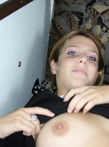 Young amateur girl like sucking - Photo 29