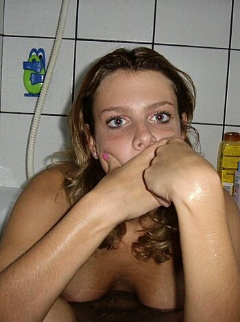 Young amateur girl like sucking - Photo 31