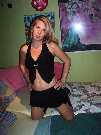 Private Pics - Young Amateur Girlfriend - Photo 3