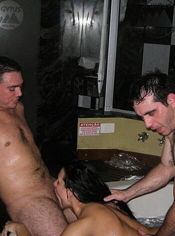  Amateur swingers orgy - Photo 15
