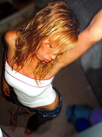 Stolen Pics - Young Girl 26 - Photo 7