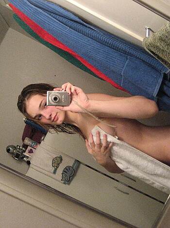 Stolen Pics - Young girl 62 - Photo 9