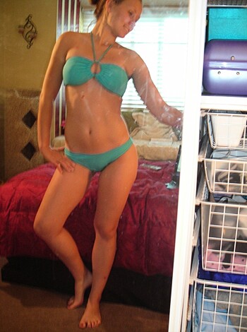 Stolen Pics - Young girl selfshot 43 - Photo 23