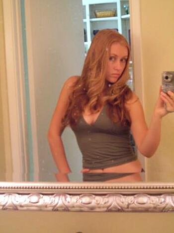 Stolen Pics - Young girl selfshot 43 - Photo 20