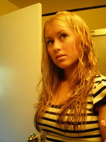Stolen Pics - Young girl selfshot 43 - Photo 14