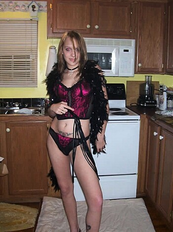 Tattooed cheating lisa - Photo 19
