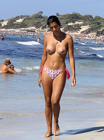 Beach Girl - Nudist - Photo 54
