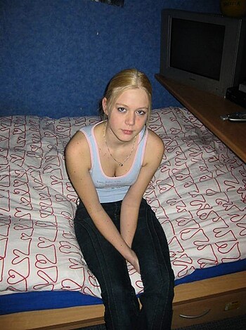 "A fucking hot chick lying on some bullshit mattress."