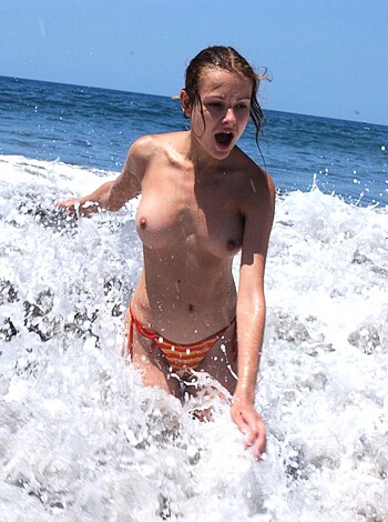 Beach Pics 01 - Photo 32