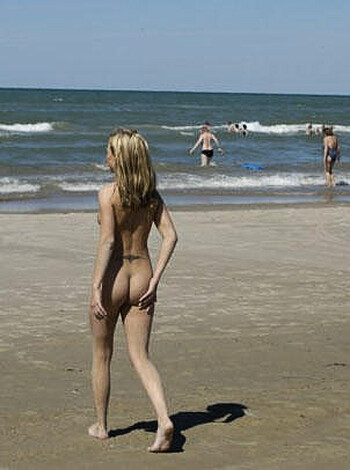 Nude Beach 07 - Photo 33