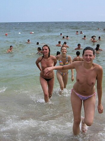 Nude Beach 05 - Photo 2
