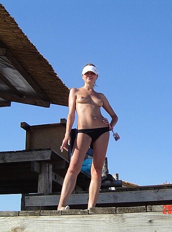 Nude Beach 05 - Photo 4