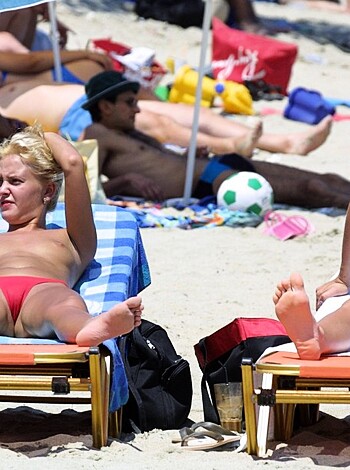 Nude Beach 08 - Photo 14