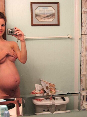 Amateurs Pregnant Girl 01 - Photo 43