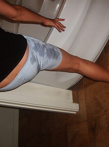 "Here's a fucking photo of some broad's ass."