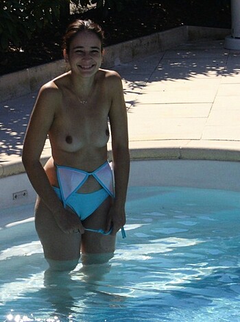 Brunette amateur homemade pics 8082223 - Photo 33