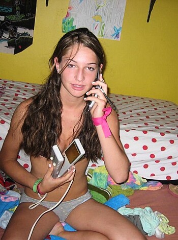 Stolen Pics - Private Amateur Young Girl 8553291 - Photo 12