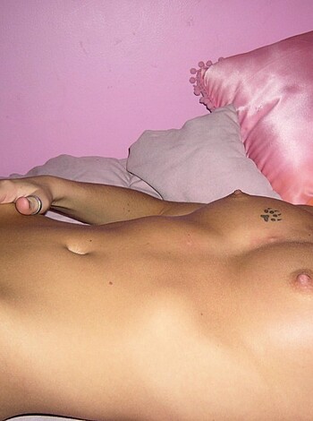 Stolen Pics - Private Amateur Young Girl 8553291 - Photo 22