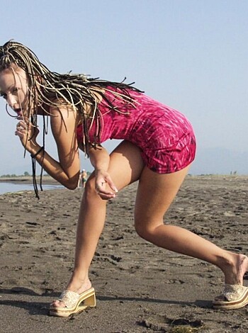 Charlotte naked on the beach -39793 - Photo 6