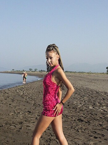 Charlotte naked on the beach -39793 - Photo 9