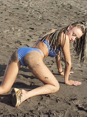 Charlotte naked on the beach -39793 - Photo 34