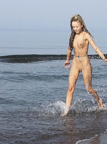 Charlotte naked on the beach -39793 - Photo 82