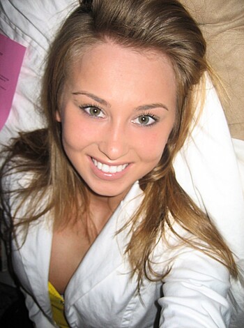 Perfect blond girl  - Sweet pussy and tits - Photo 15