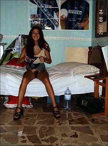 Set - She was so young and so hot 6 years ago - Photo 11