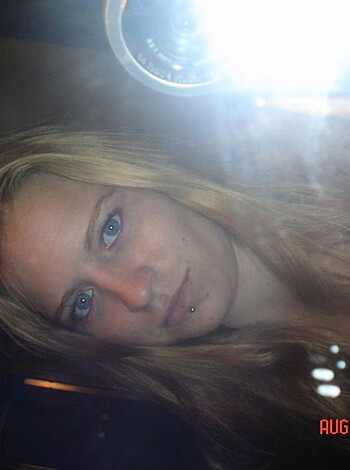 Amateur Teen Girlfriend #50  - Photo 25