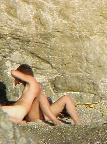 Fucking at nude beach - Voyeur pics - Photo 14