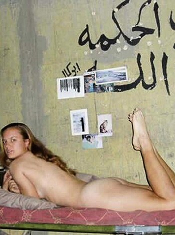 Amateur army girl in Iraq - Photo 14
