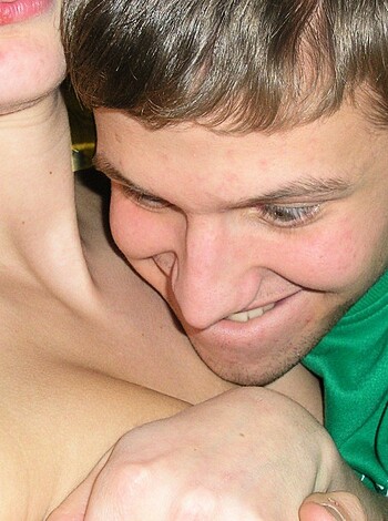 Teen Couple On Holiday - Private pics - Photo 7
