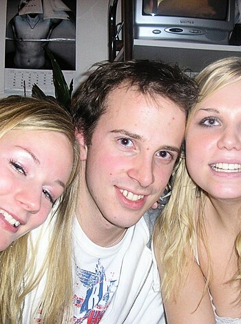 Teen Couple On Holiday - Private pics - Photo 11