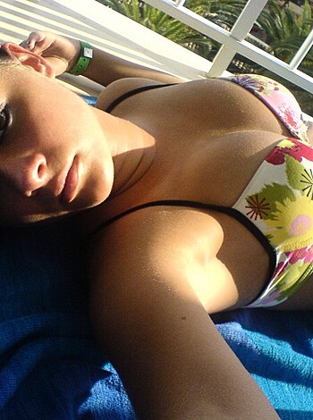 Teens in Bikinis  - Photo 30
