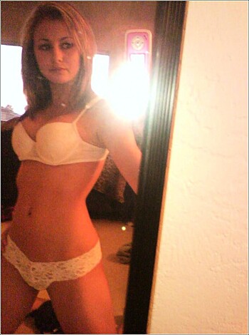 Amateur Teen Girlfriend #32  - Photo 9