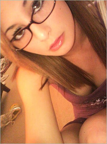 Amateur Teen Girlfriend #32  - Photo 26
