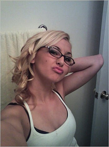 Amateur Teen Girlfriend #32  - Photo 31