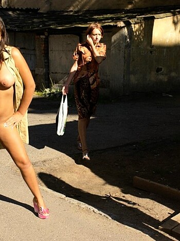 Nude In Public (set) g08  - Photo 51