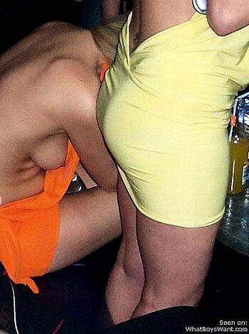 a girl at a party 50  - Photo 13
