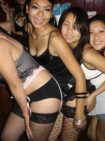 a girl at a party 50  - Photo 18