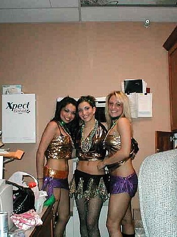a girl at a party 50  - Photo 32
