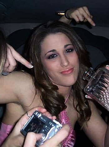 a girl at a party 50  - Photo 34