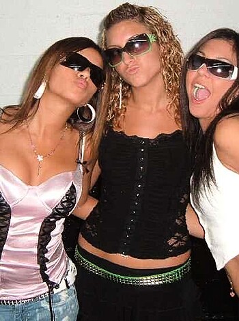 a girl at a party 50  - Photo 52