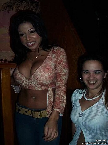 a girl at a party 50  - Photo 61