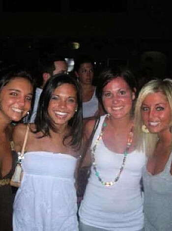 a girl at a party 42  - Photo 21