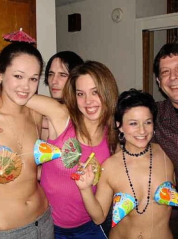 a girl at a party 42  - Photo 26
