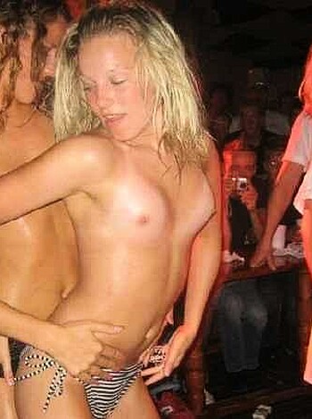 a girl at a party 42  - Photo 30