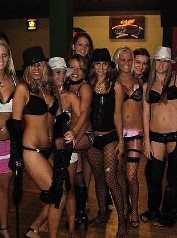 a girl at a party 42  - Photo 45