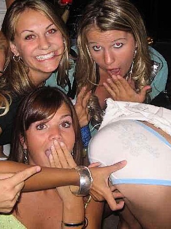 a girl at a party 42  - Photo 92